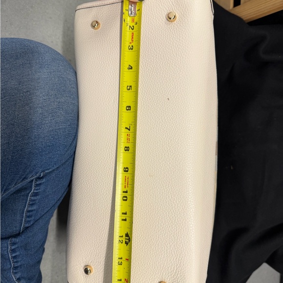 Coach City Tote with matching Coach Accordian Zip Wallet/Wristlet - Picture 8 of 15